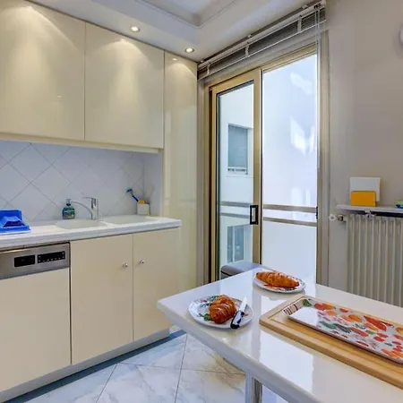 דירה Croisette, Amazing Views, 1-bed *
