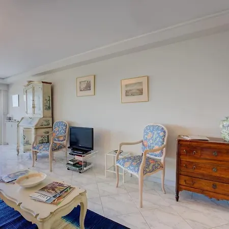 דירה Croisette, Amazing Views, 1-bed קאן