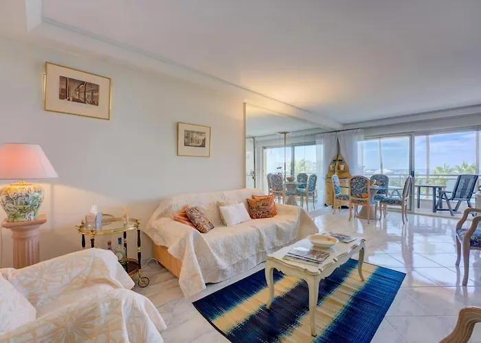 Croisette, Amazing Views, 1-bed * Cannes