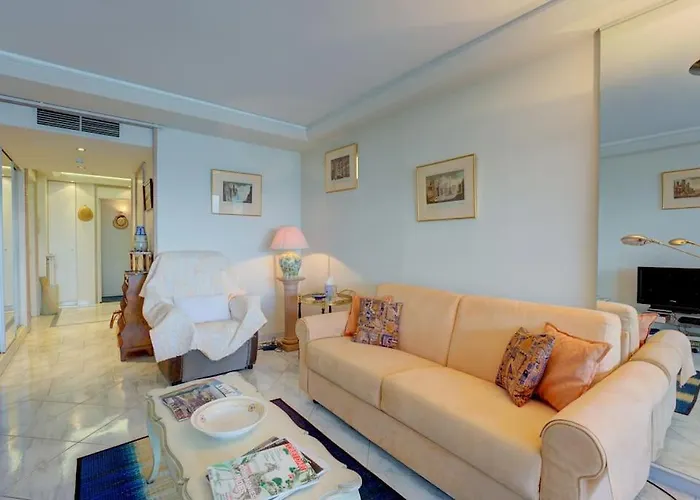 Croisette, Amazing Views, 1-bed شقة كان